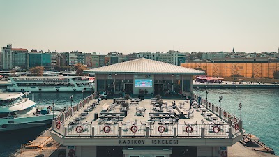 İstanbul Kitapçısı - Kafe - Kadikoy