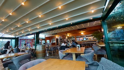 Bella Costa Cafe - Restoran
