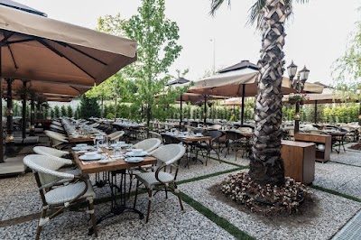 SARAYLI DÖNER & Et Restoran BAŞAKŞEHİR - Restoran